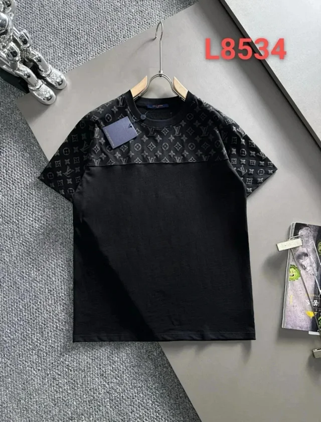 Louis Vuitton T-Shirts Short-Sleeve Logo Graphic product detail image 10