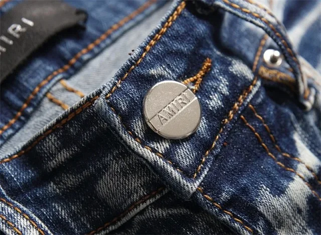 AMIRI Jeans Distressed Graphic product detail image 17
