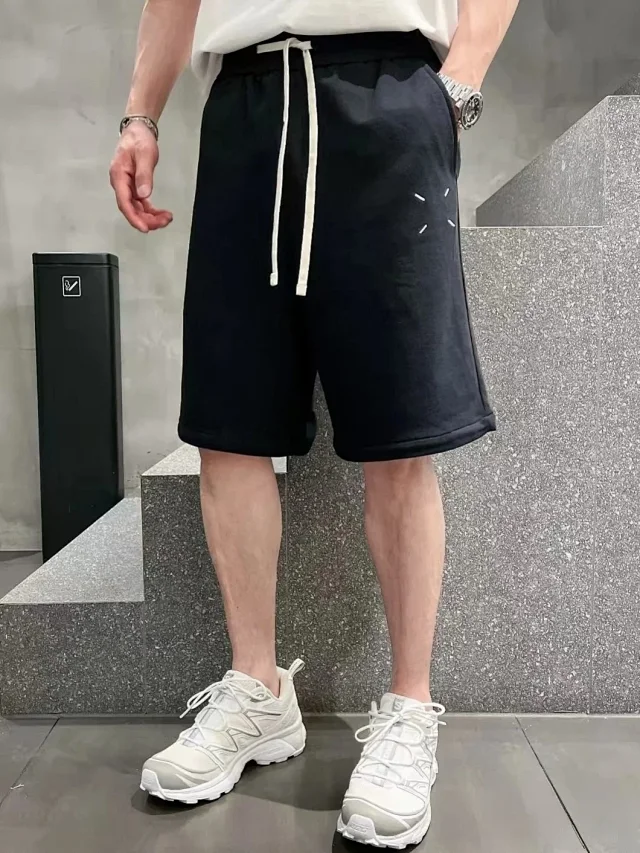 Maison Margiela Shorts Elastic-Waist Numeric Logo Graphic product detail image 3