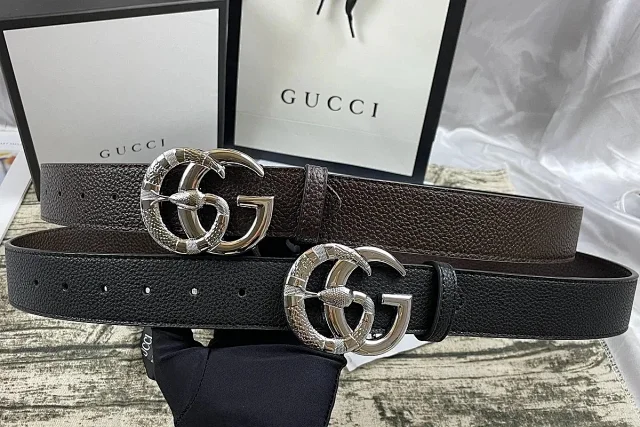 Gucci Belts Leather Belt with Snake-Detail Double-G Buckle product detail image 4