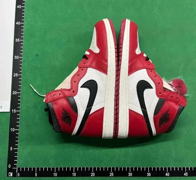 Nike Sneakers Air Jordan 1 High-Top product detail image 3