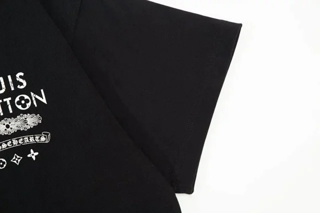 Louis Vuitton T-Shirts Crosshearts Graphic product detail image 8
