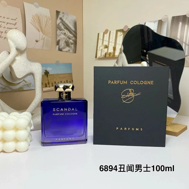 Oligarch Multiple fragrance variants product detail image 7