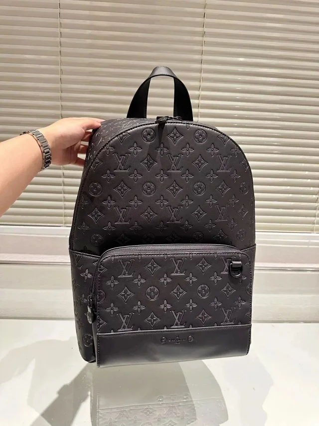 Louis Vuitton Backpacks Monogram backpack with front zip pocket product detail image 1