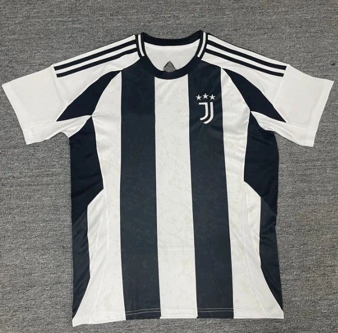 25 Juventus Home