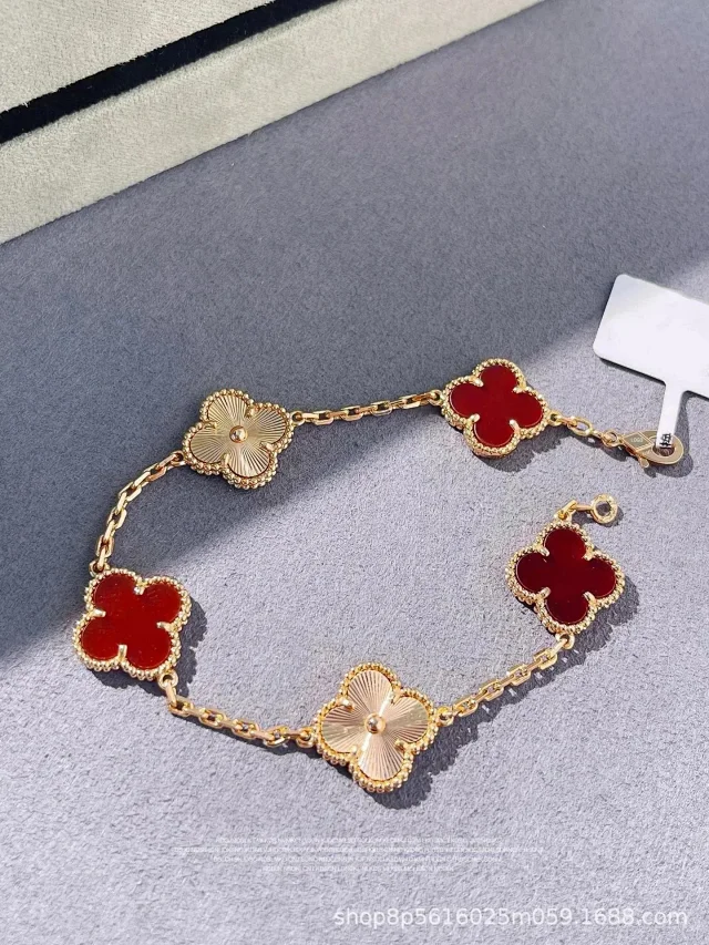 Unbranded Jewelry Five-Motif Quatrefoil Bracelet product detail image 7