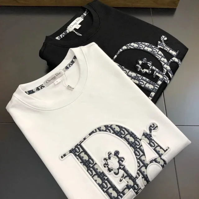 Dior T-Shirts Oblique Logo Appliqué product detail image 2