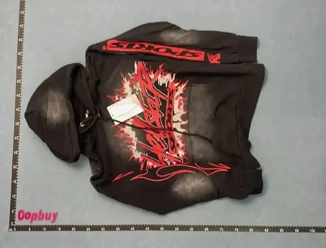 Hellstar Hoodies & Sweatshirts Graphic Print Crewneck Sweatshirt product detail image 3
