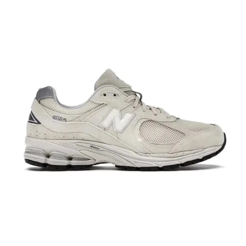 New Balance Sneakers 2002R — Bone Light Aluminum ML2002RE