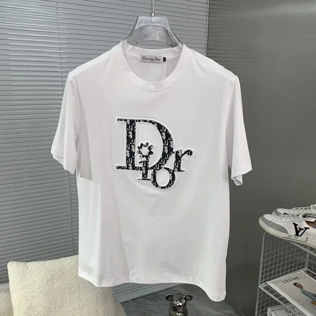 Dior T-Shirts Oblique Logo Appliqué product detail image 3