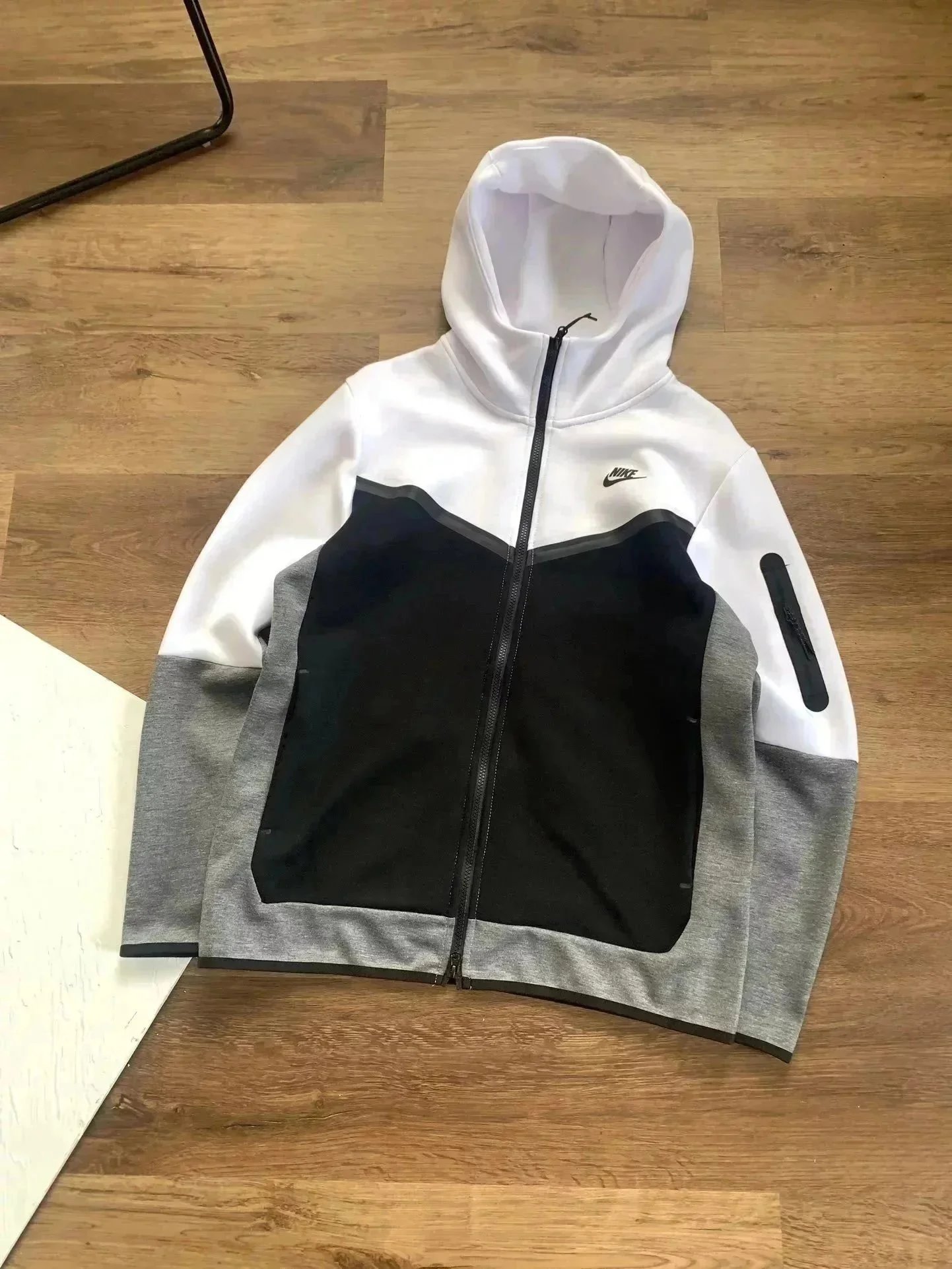 Nike Matching Sets Hooded zip-up jacket and jogger pants set — Black, white, and gray coat