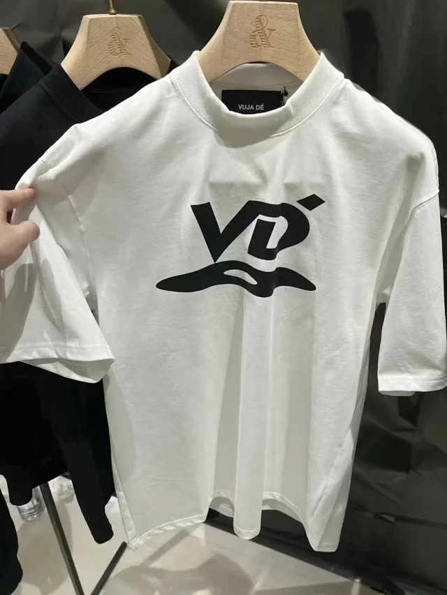 Vuja Dé T-Shirts VD logo print product detail image 8