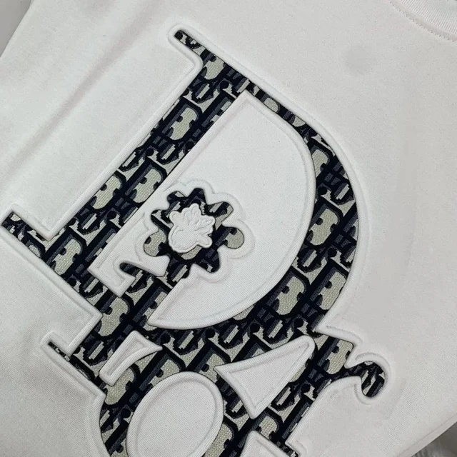 Dior T-Shirts Oblique Logo Appliqué product detail image 1