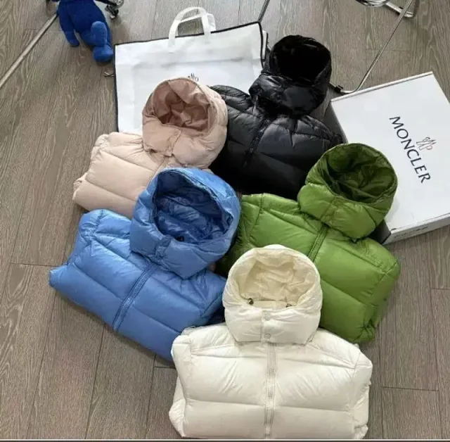Moncler Down Jackets Quilted Jacket product detail image 7