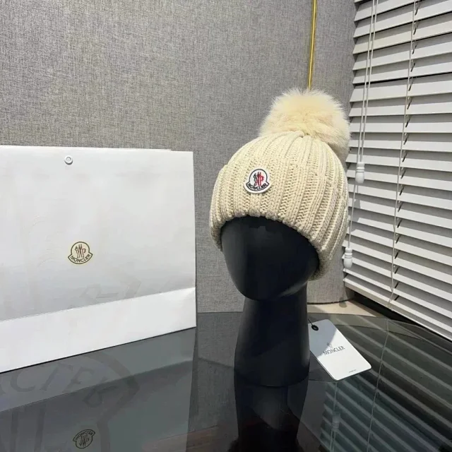 Moncler Hats Ribbed Knit Pom-Pom Beanie product detail image 5