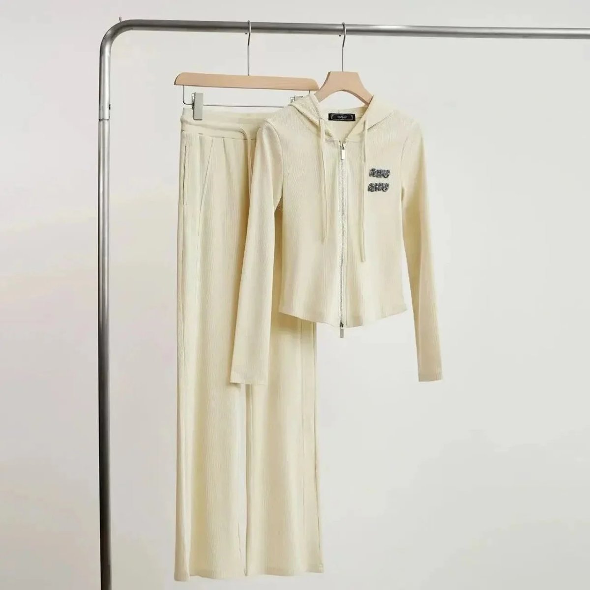 Fendi Monster Eyes Hoodie and Shorts Set Navy and White Casual Set product detail 2 in Litbuy spreadsheet finds