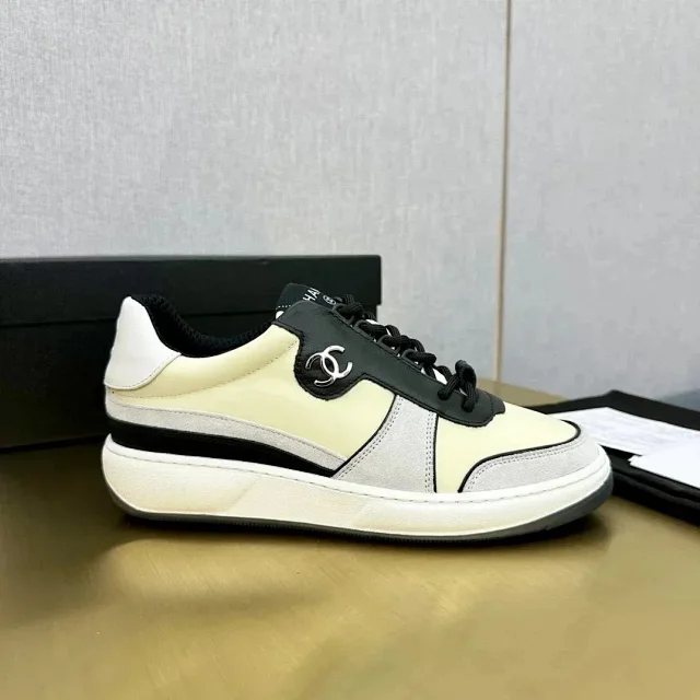 Fendi Sneakers Mesh Panel product detail image 3
