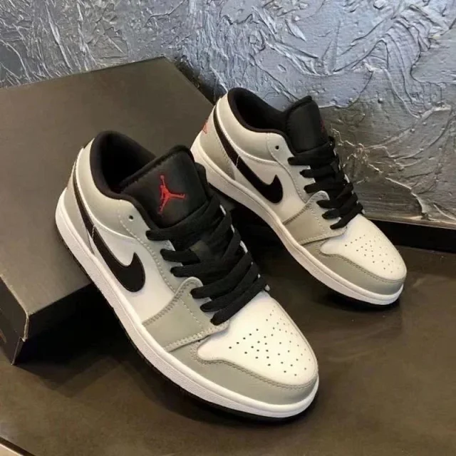 Nike Sneakers Air Jordan 1 Low product detail image 12