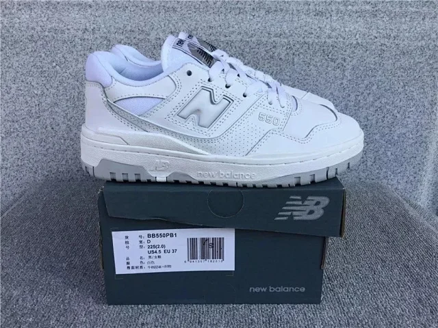 New Balance Sneakers 550 product detail image 3