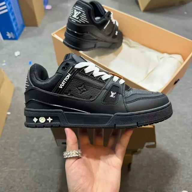 Louis Vuitton Sneakers LV Trainer product detail image 3