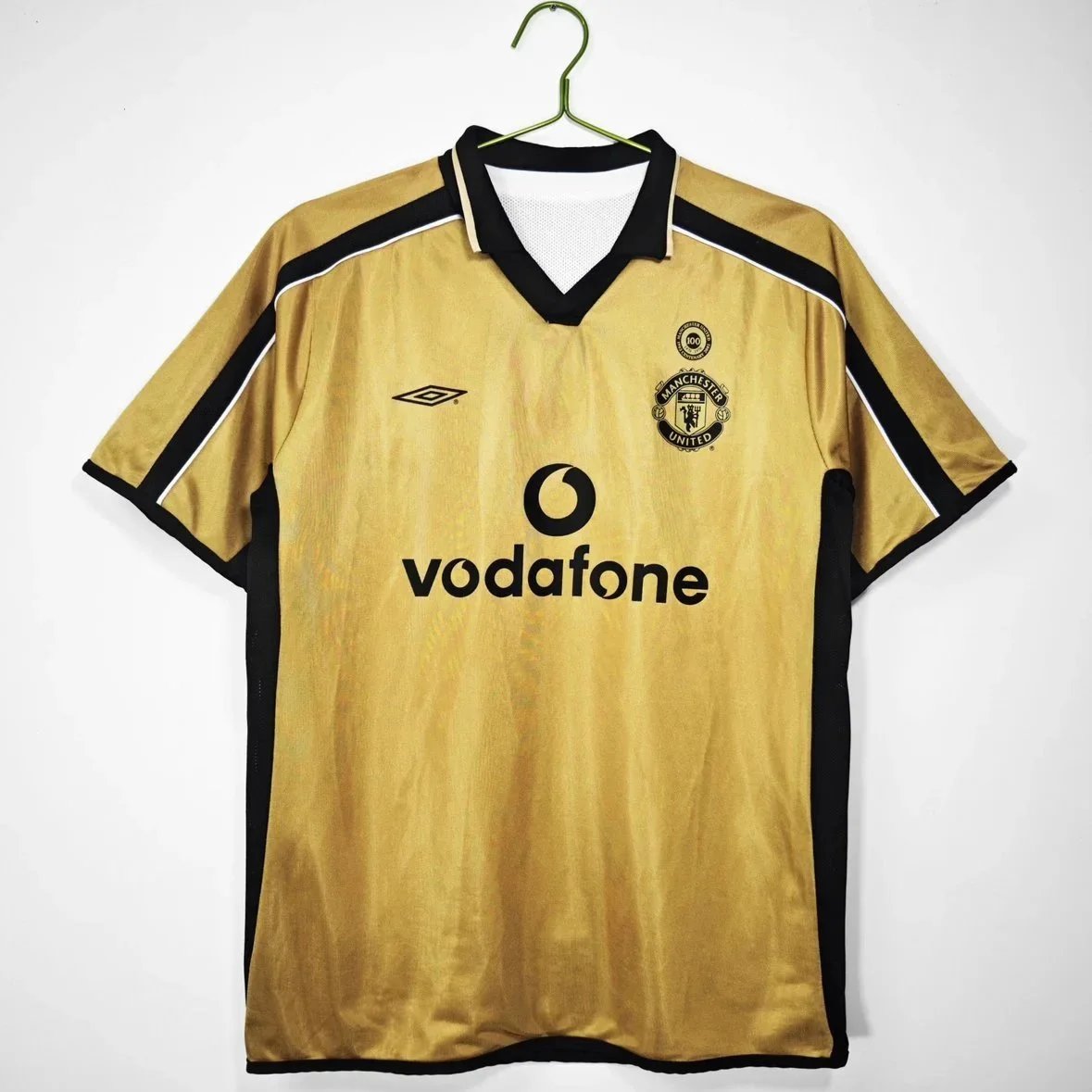 Manchester United Gold Away Jersey 2000-01 Vodafone