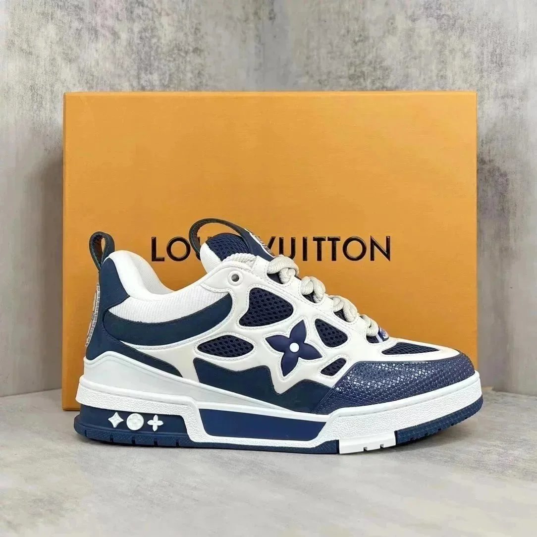 Louis Vuitton Sneakers Low-top lace-up with Monogram flower details — 1