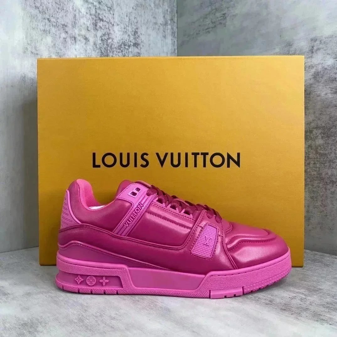 Louis Vuitton Sneakers Low-top lace-up with Monogram flower details — 23