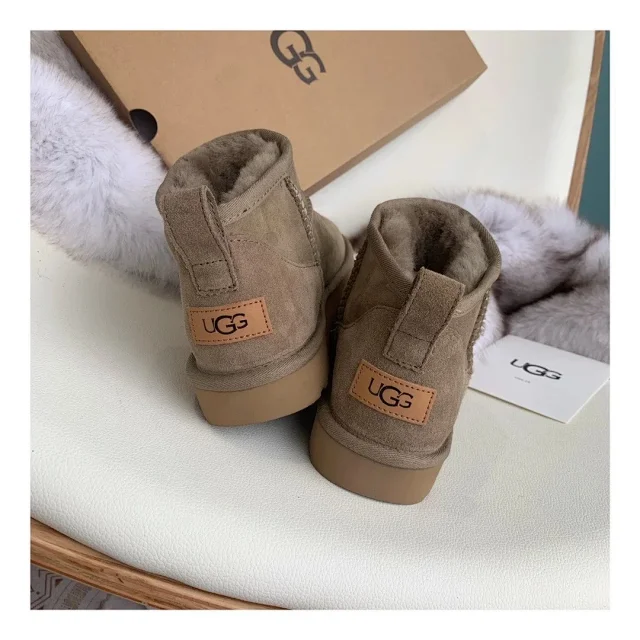 UGG Boots Shearling-Lined Ankle product detail image 14