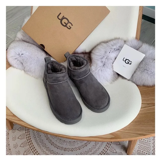 UGG Boots Shearling-Lined Ankle product detail image 22