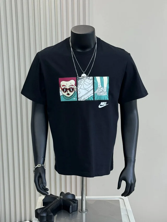Nike T-Shirts Short-Sleeve Logo Graphic product detail image 1