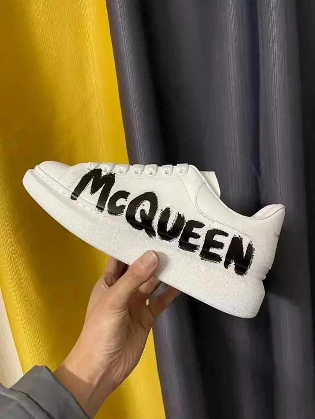 Alexander McQueen Sneakers Oversized low-top product detail image 5