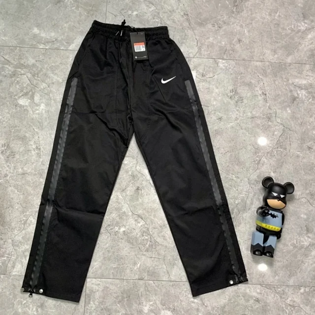 Nike Trousers Elastic-Waist Athletic product detail image 3