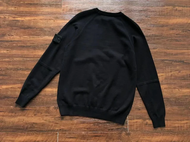 Stone Island Knitwear Crewneck knit sweater with Compass badge sleeve patch product detail image 2