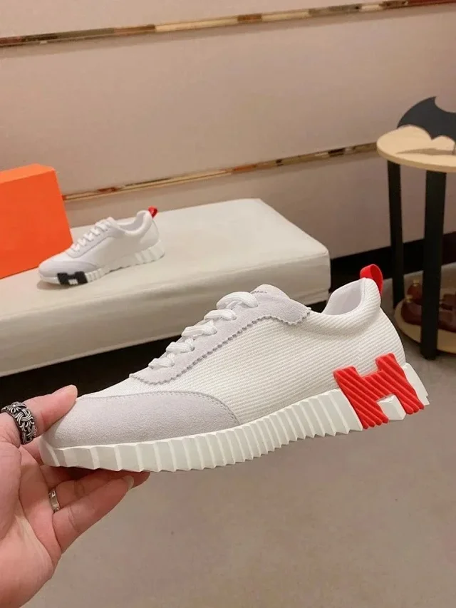 Unbranded Sneakers Low-top lace-up with ribbed sole and heel accent product detail image 2
