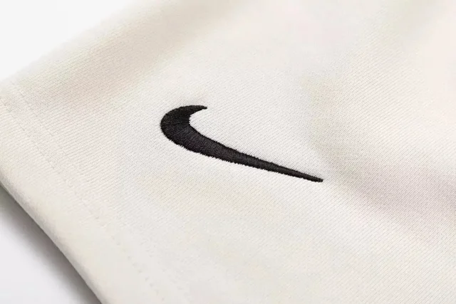Fear of God Shorts ESSENTIALS Logo Drawstring product detail image 6