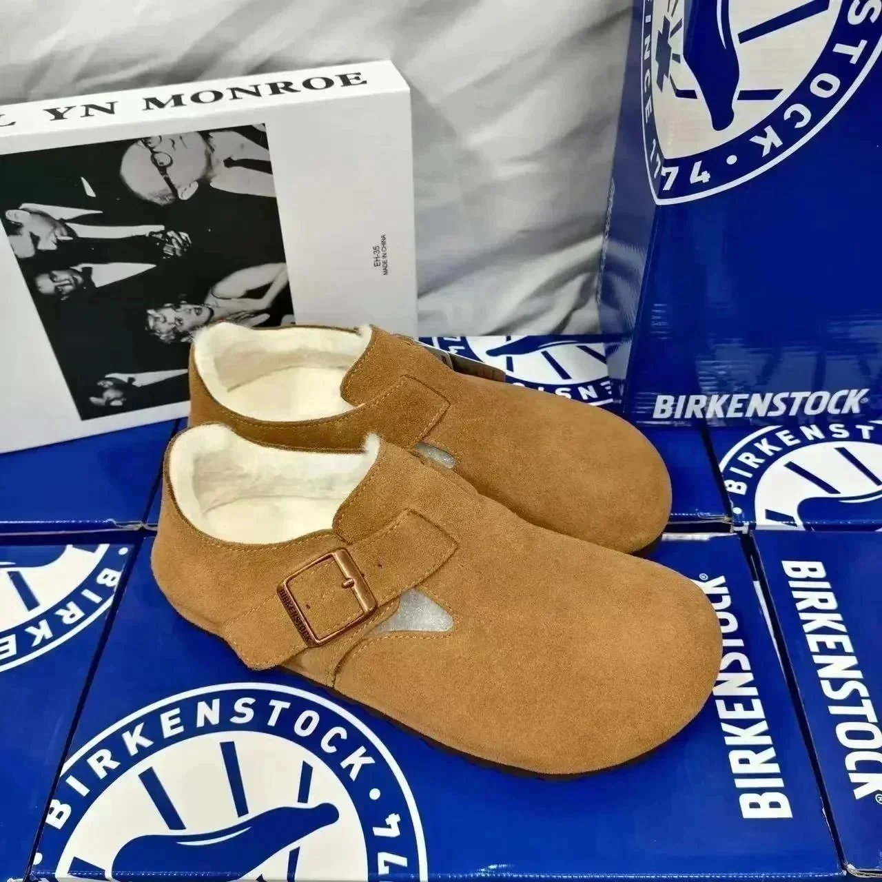 Fully Enclosed Chestnut Fleece