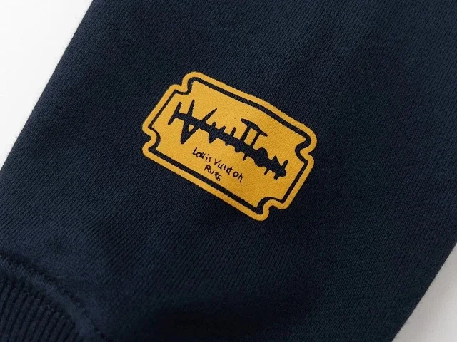 Louis Vuitton Hoodies & Sweatshirts Logo Print Crewneck Sweatshirt product detail image 9