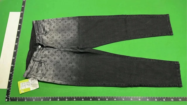 Louis Vuitton Jeans Monogram straight-leg product detail image 2