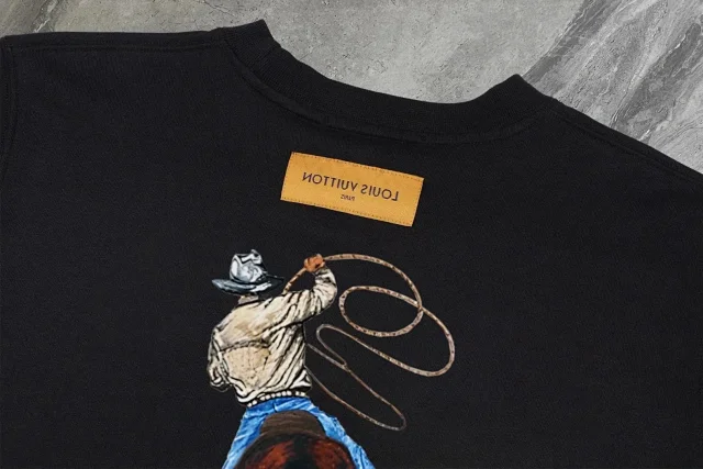 Louis Vuitton Hoodies & Sweatshirts Crewneck sweatshirt with cowboy-and-lasso graphic and LV embroidery product detail image 8