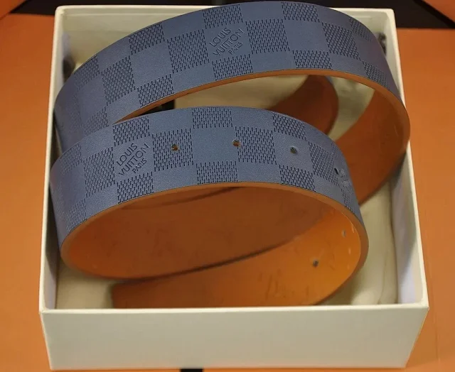 Louis Vuitton Belts Reversible checkered belt with LV buckle product detail image 6