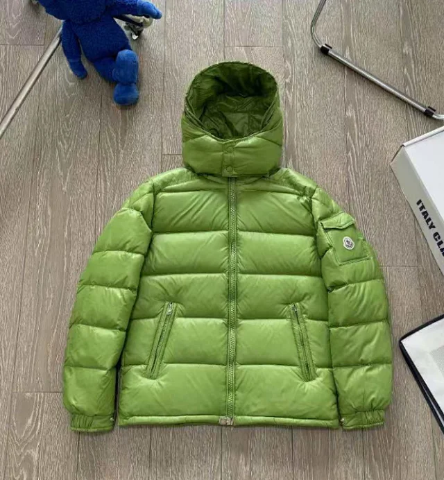 Moncler Down Jackets Quilted Jacket product detail image 12