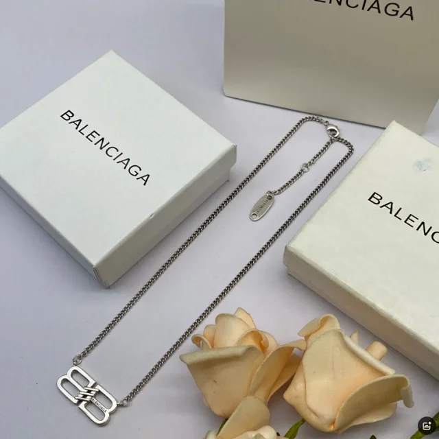 Balenciaga Jewelry BB Logo Pendant Necklace product detail image 2