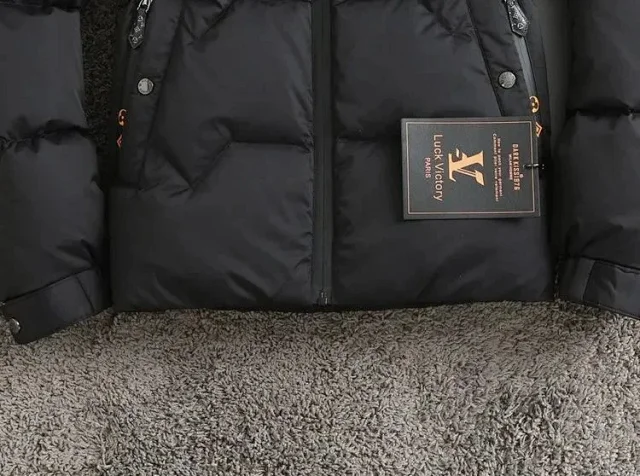 Louis Vuitton Down Jackets Black quilted puffer jacket with stand collar product detail image 3