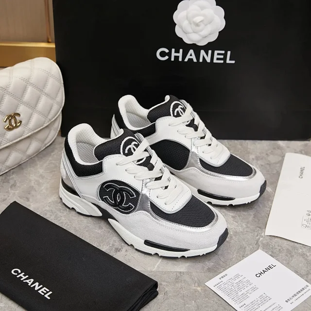Chanel Sneakers Chunky lace-up with interlocking CC logo product detail image 10
