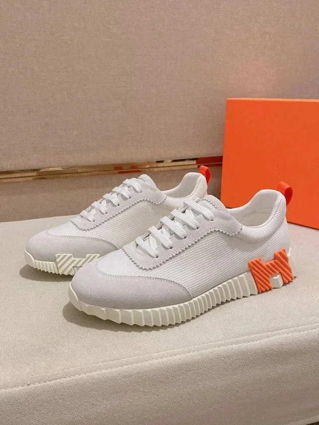 Unbranded Sneakers Low-top lace-up with ribbed sole and heel accent product detail image 6