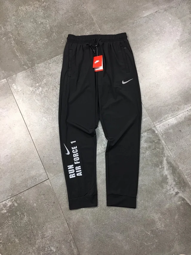 Nike Trousers Elastic-Waist Athletic product detail image 1