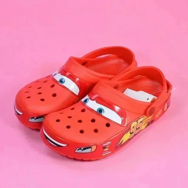 Crocs Sandals Ventilated clogs with heel straps and Lightning McQueen graphics product detail image 4