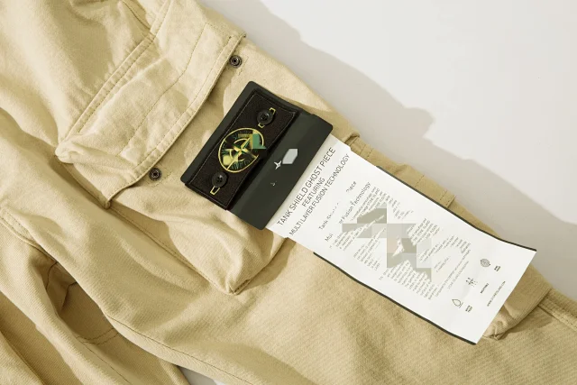 Stone Island Trousers Cargo with multiple flap pockets and Compass badge product detail image 8