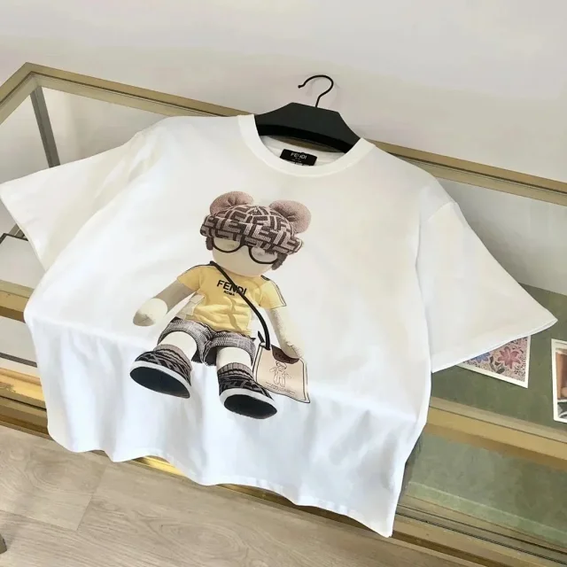 Fendi T-Shirts Short Sleeve Graphic T-Shirt product detail image 3