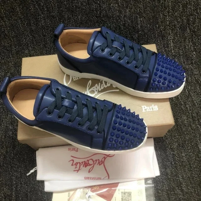 Christian Louboutin Sneakers Louis Junior Spikes low-top product detail image 4